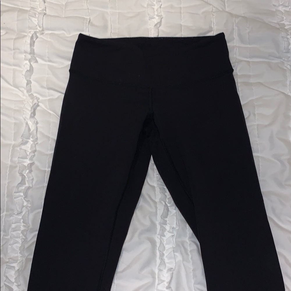 Capri lululemon black leggings